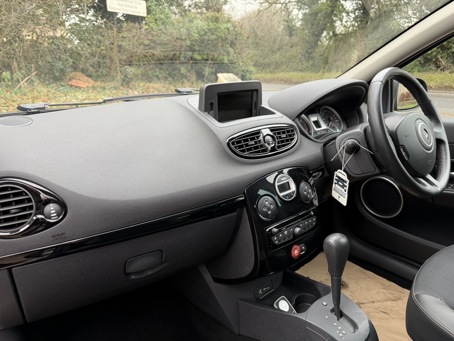 Used Renault Clio 2012 for sale - 77124228: Photo 16