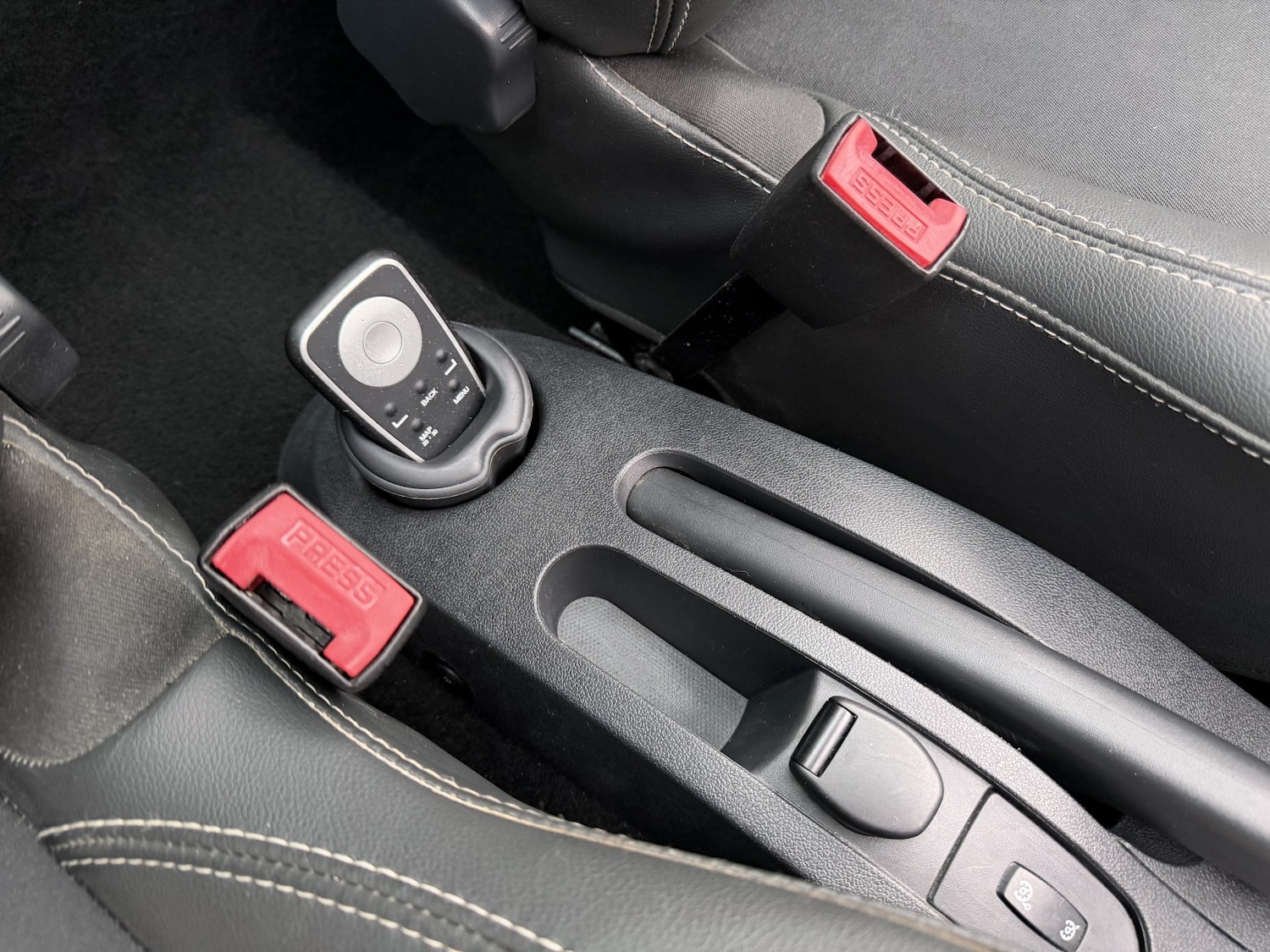 Used Renault Clio 2012 for sale - 77124228: Photo 21