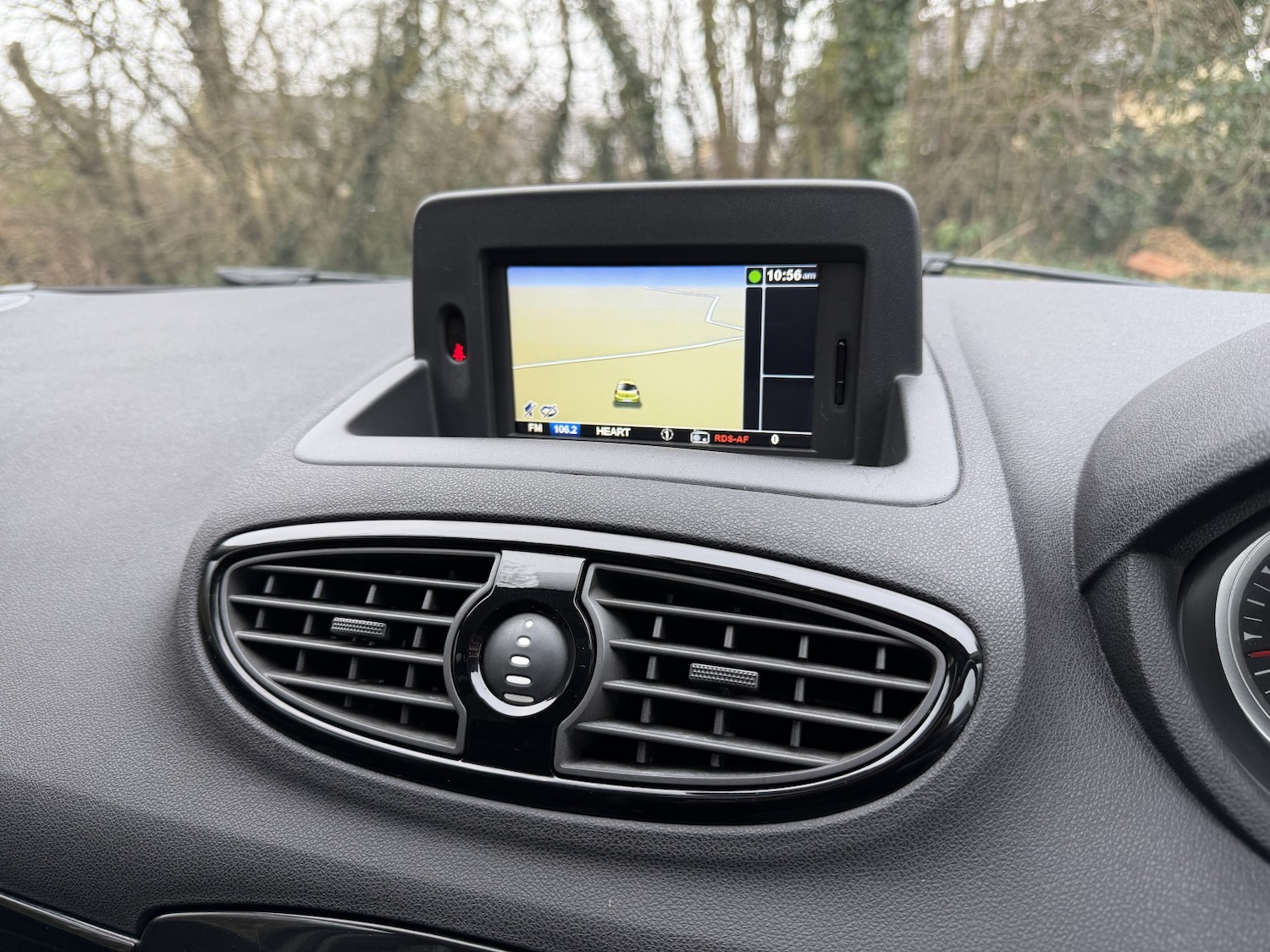 Used Renault Clio 2012 for sale - 77124228: Photo 22