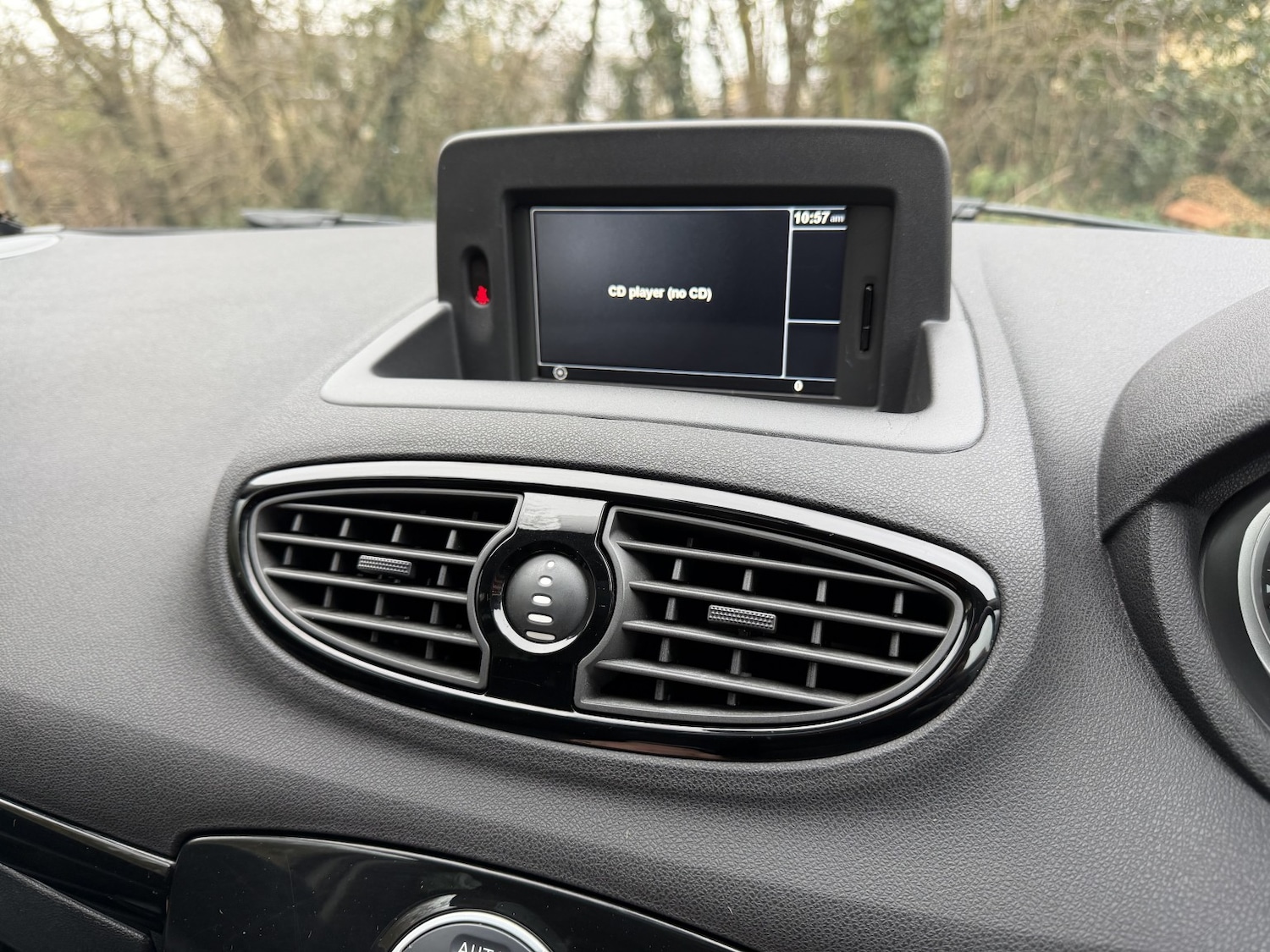 Used Renault Clio 2012 for sale - 77124228: Photo 24