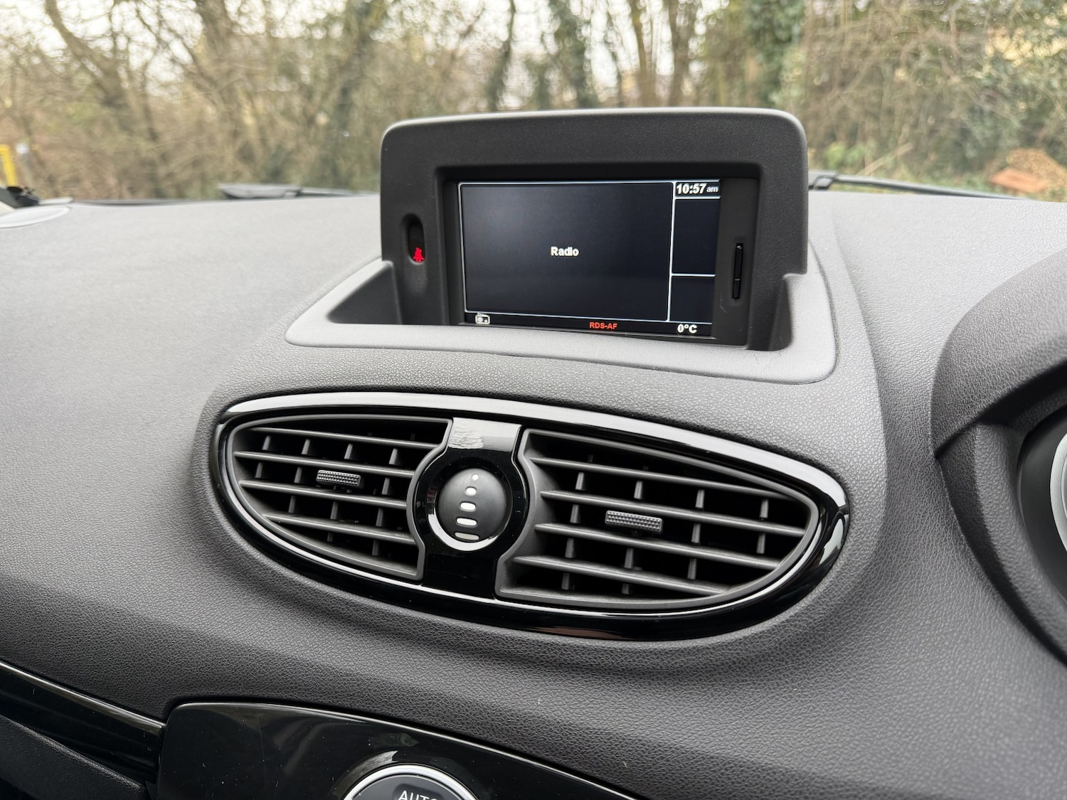 Used Renault Clio 2012 for sale - 77124228: Photo 26