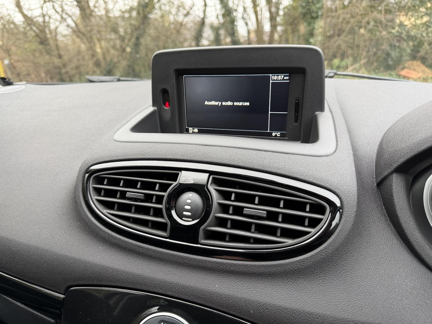 Used Renault Clio 2012 for sale - 77124228: Photo 28