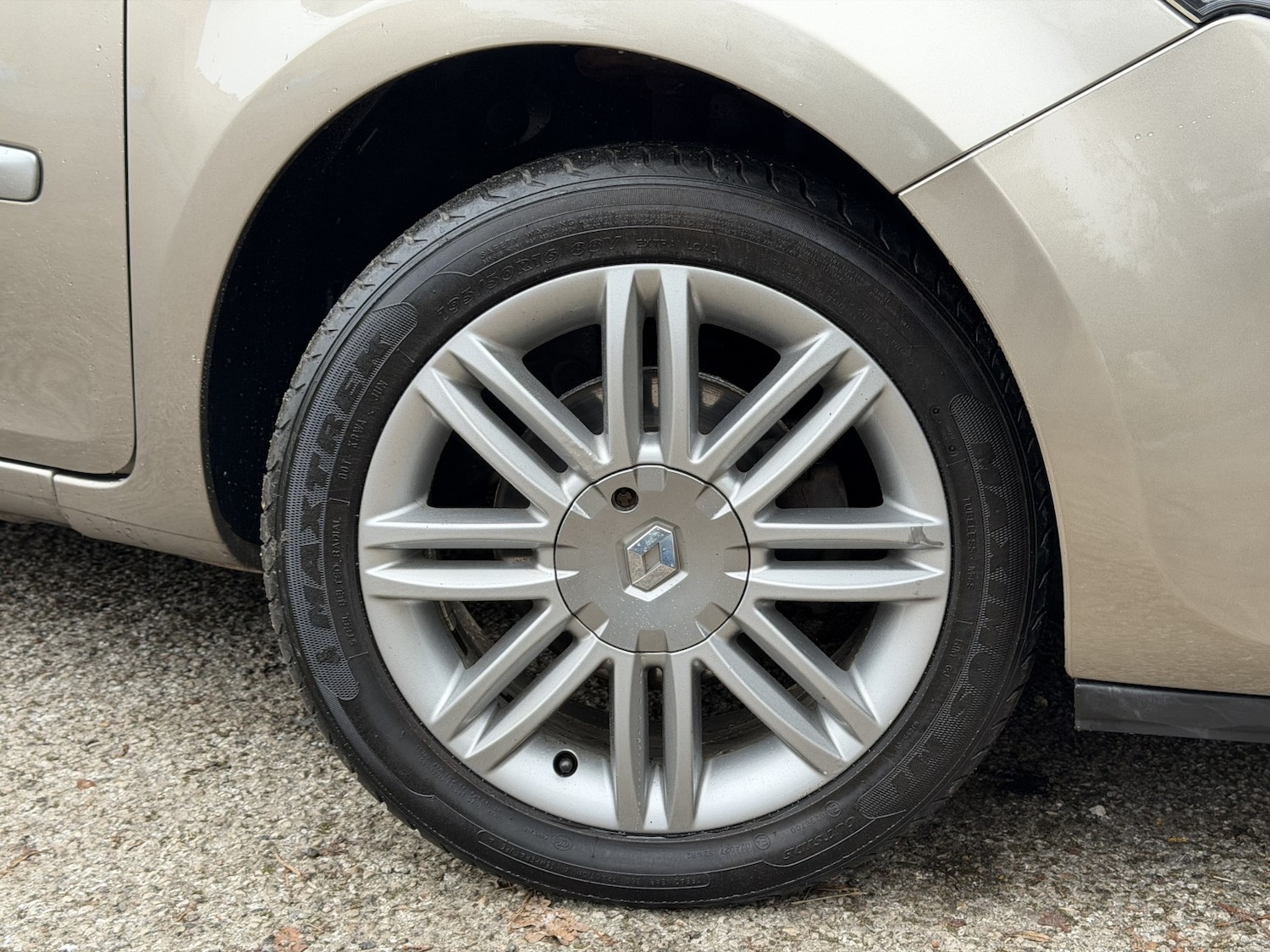 Used Renault Clio 2012 for sale - 77124228: Photo 32