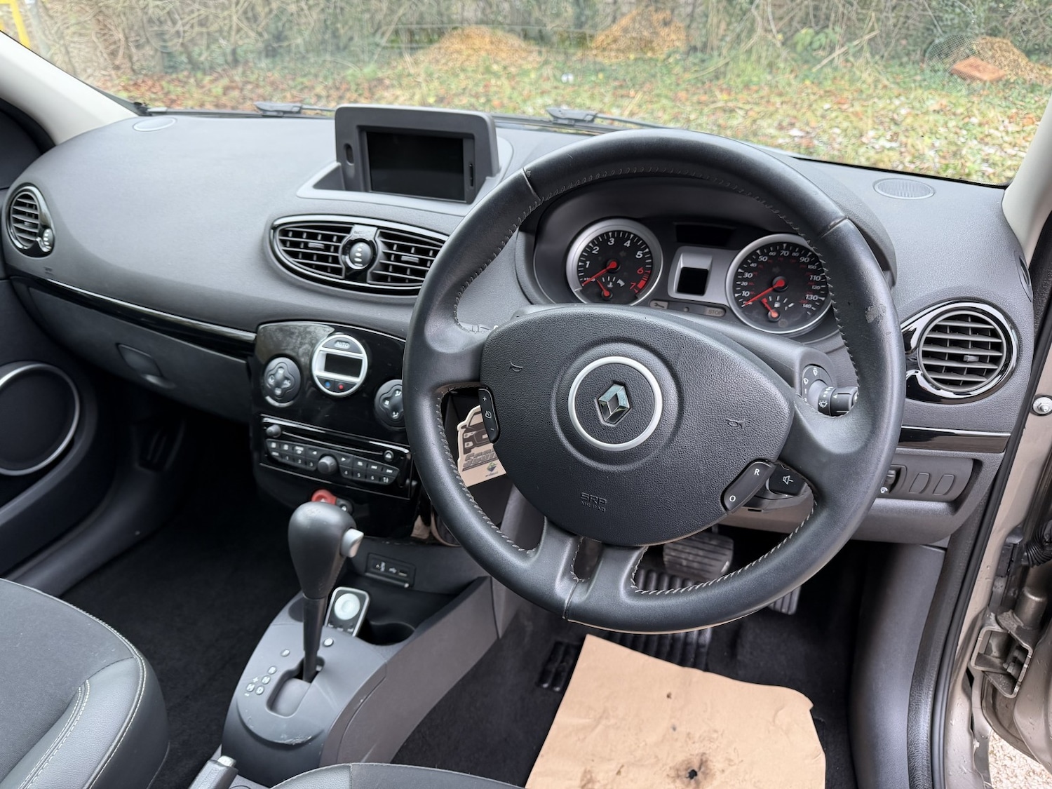 Used Renault Clio 2012 for sale - 77124228: Photo 9