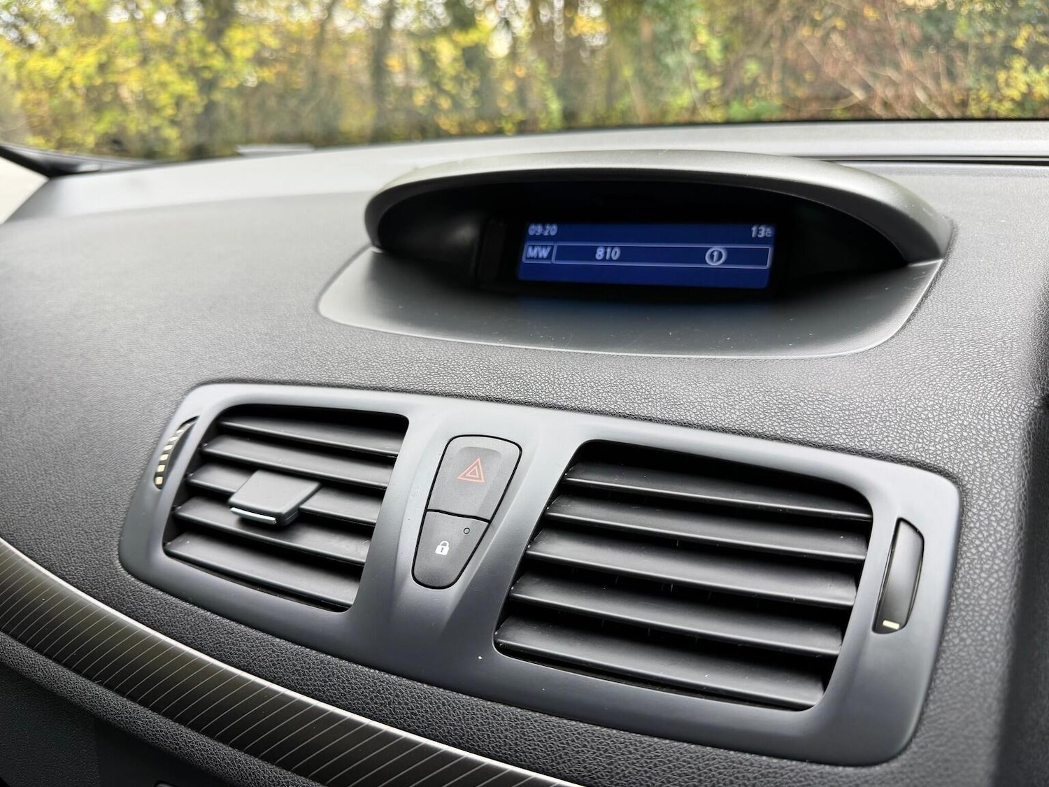 Used Renault Megane 2013 for sale - 76877442: Photo 19