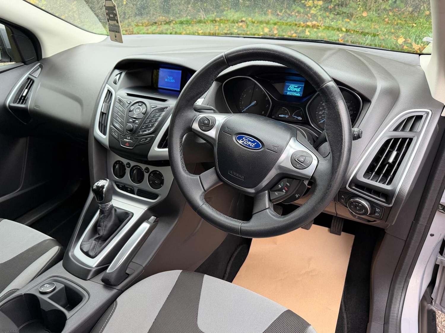 Used Ford Focus 2011 for sale - 76538174: Photo 14