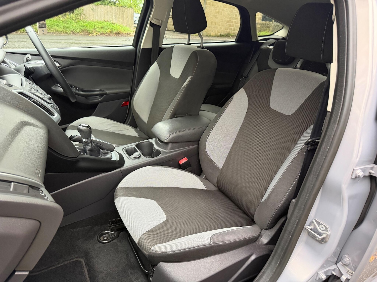 Used Ford Focus 2011 for sale - 76538174: Photo 21