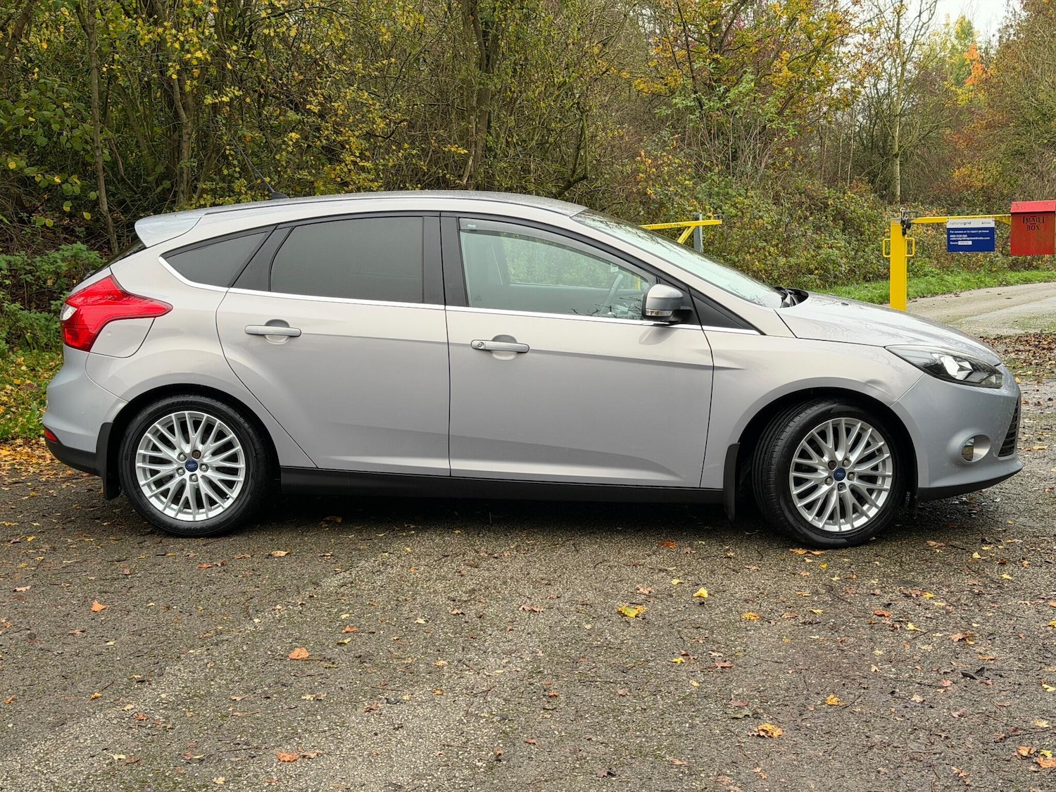 Used Ford Focus 2011 for sale - 76538174: Photo 8