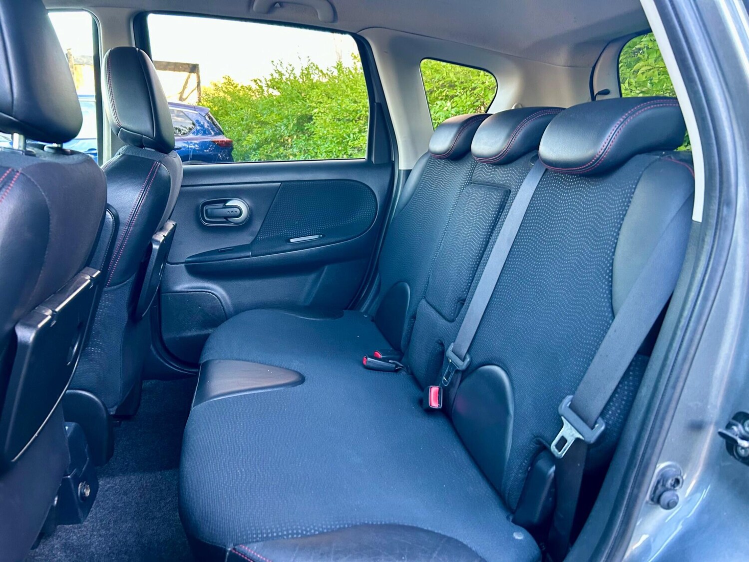 Used Nissan Note 2011 for sale - 76633916: Photo 11