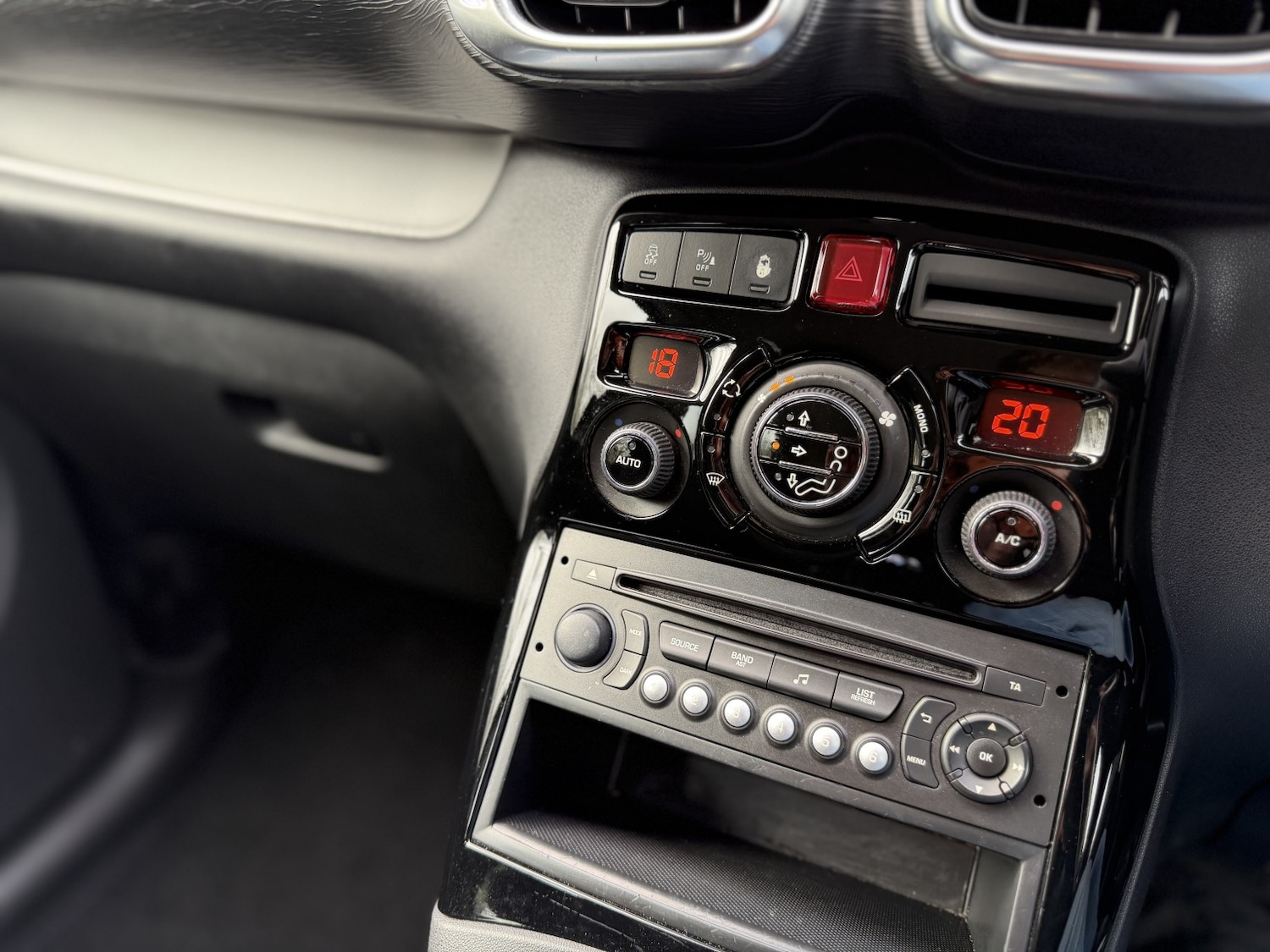 Used Citroen C3 Picasso 2015 for sale - 78045487: Photo 16