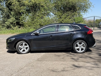 Used Volvo V40 2013 for sale - 78360065: Photo