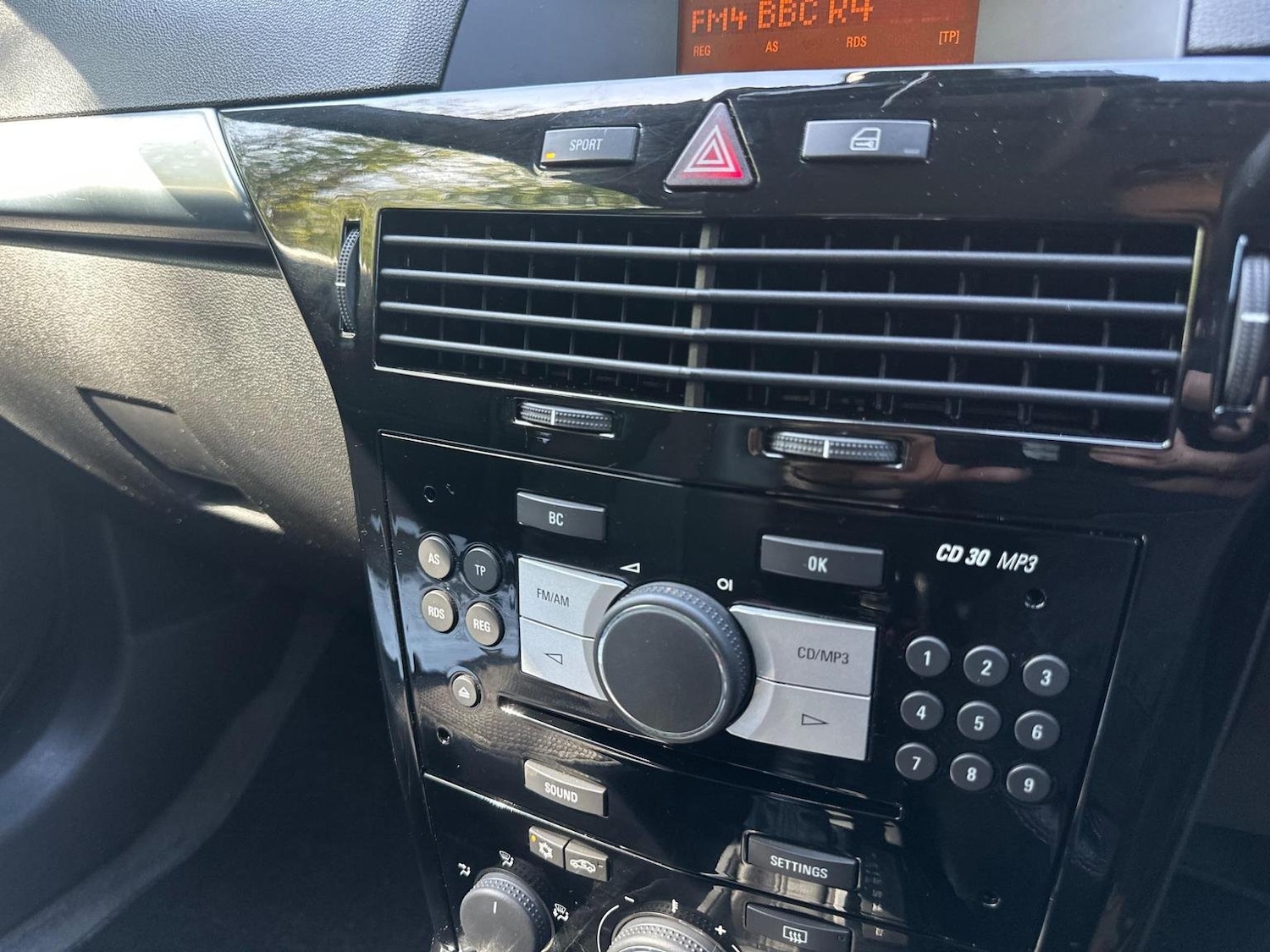 Used Vauxhall Astra 2009 for sale - 76877463: Photo 21