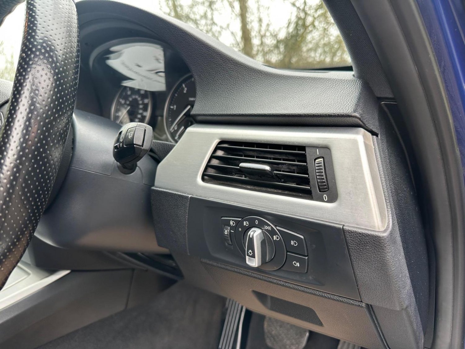 Used BMW 3 Series 2012 for sale - 76877456: Photo 27