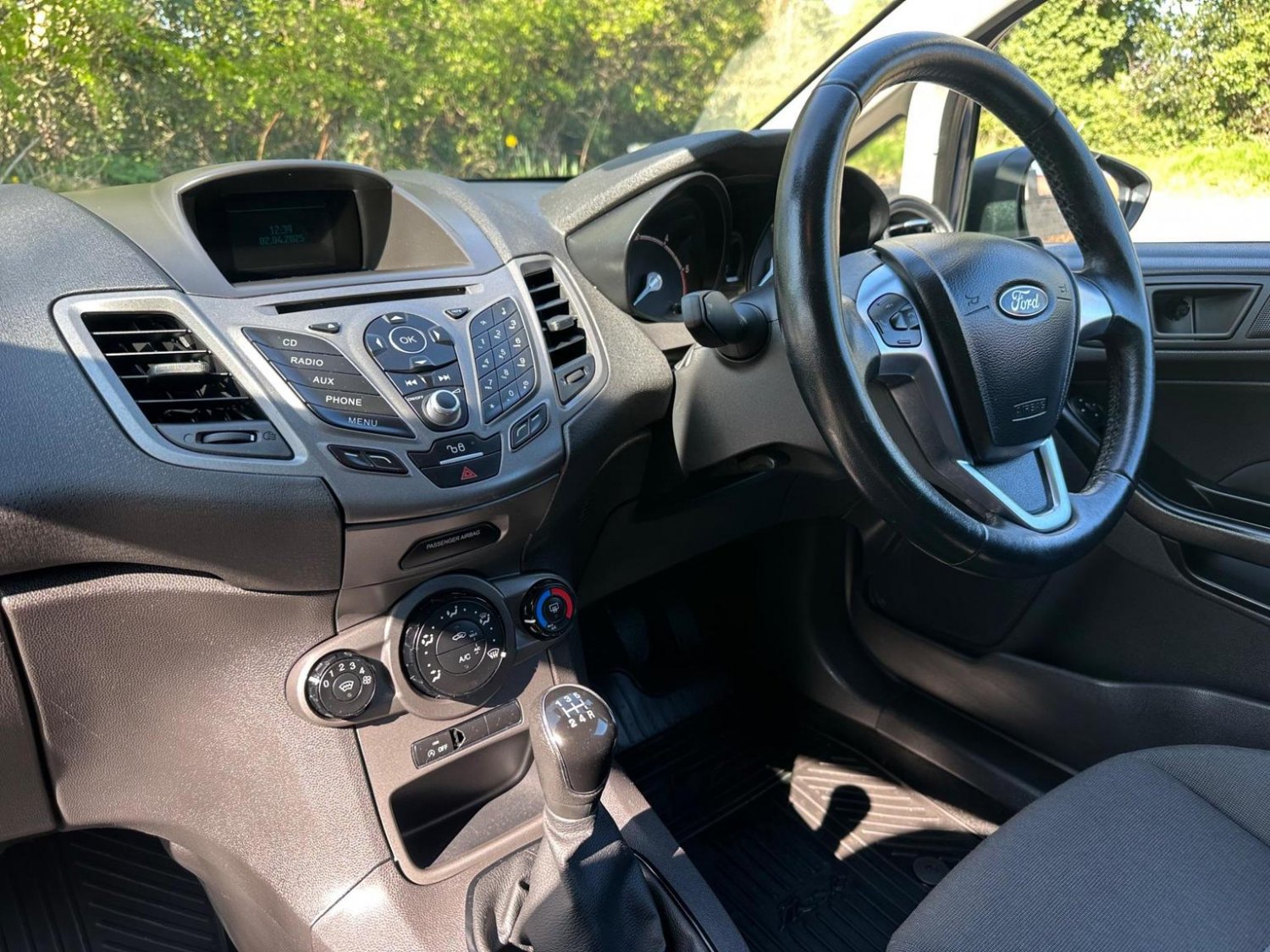 Used Ford Fiesta Van 2015 for sale - 76877460: Photo 15