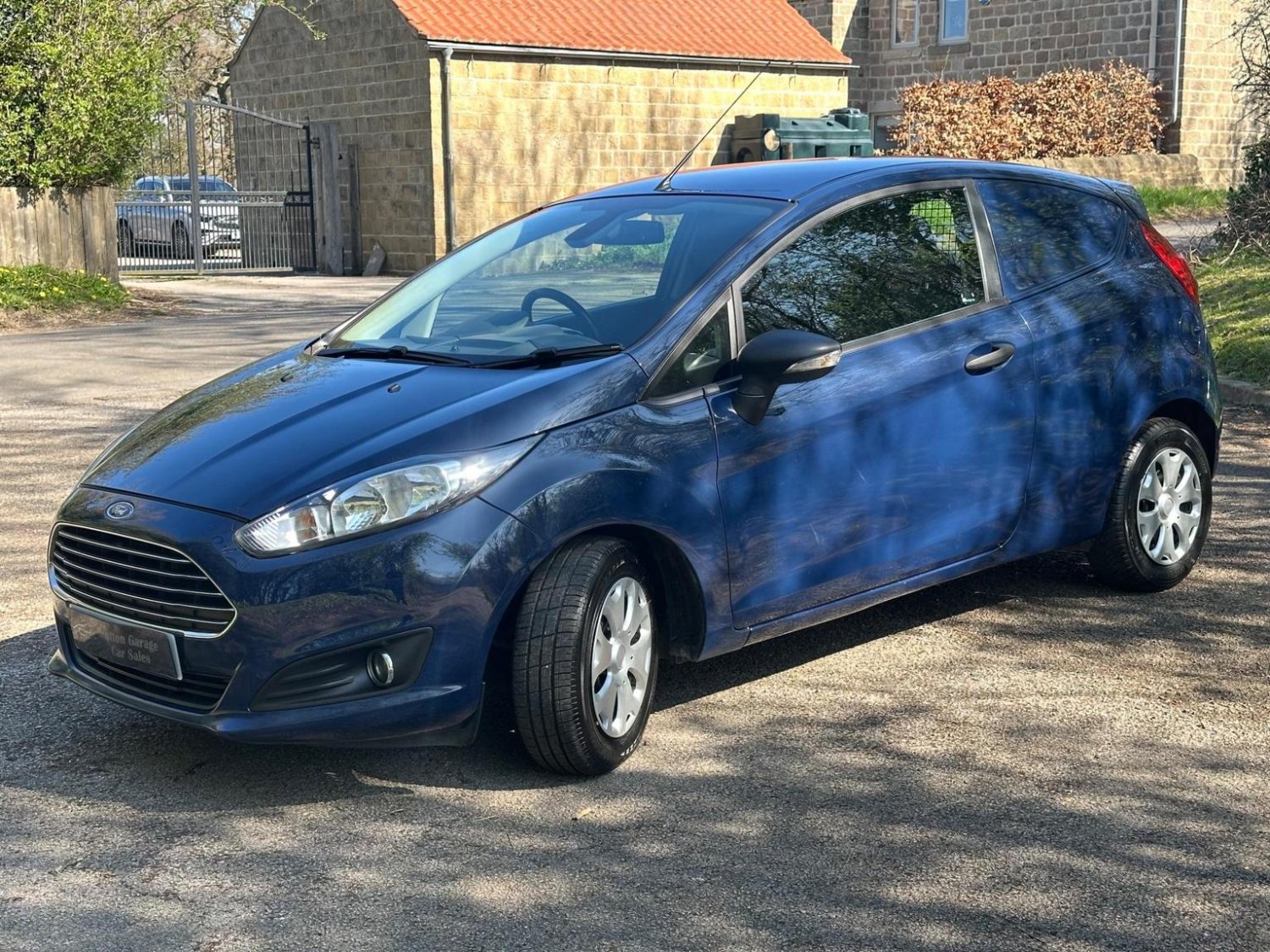 Used Ford Fiesta Van 2015 for sale - 76877460: Photo 3