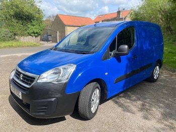 Used Peugeot Partner 2018 for sale - 76877457: Photo