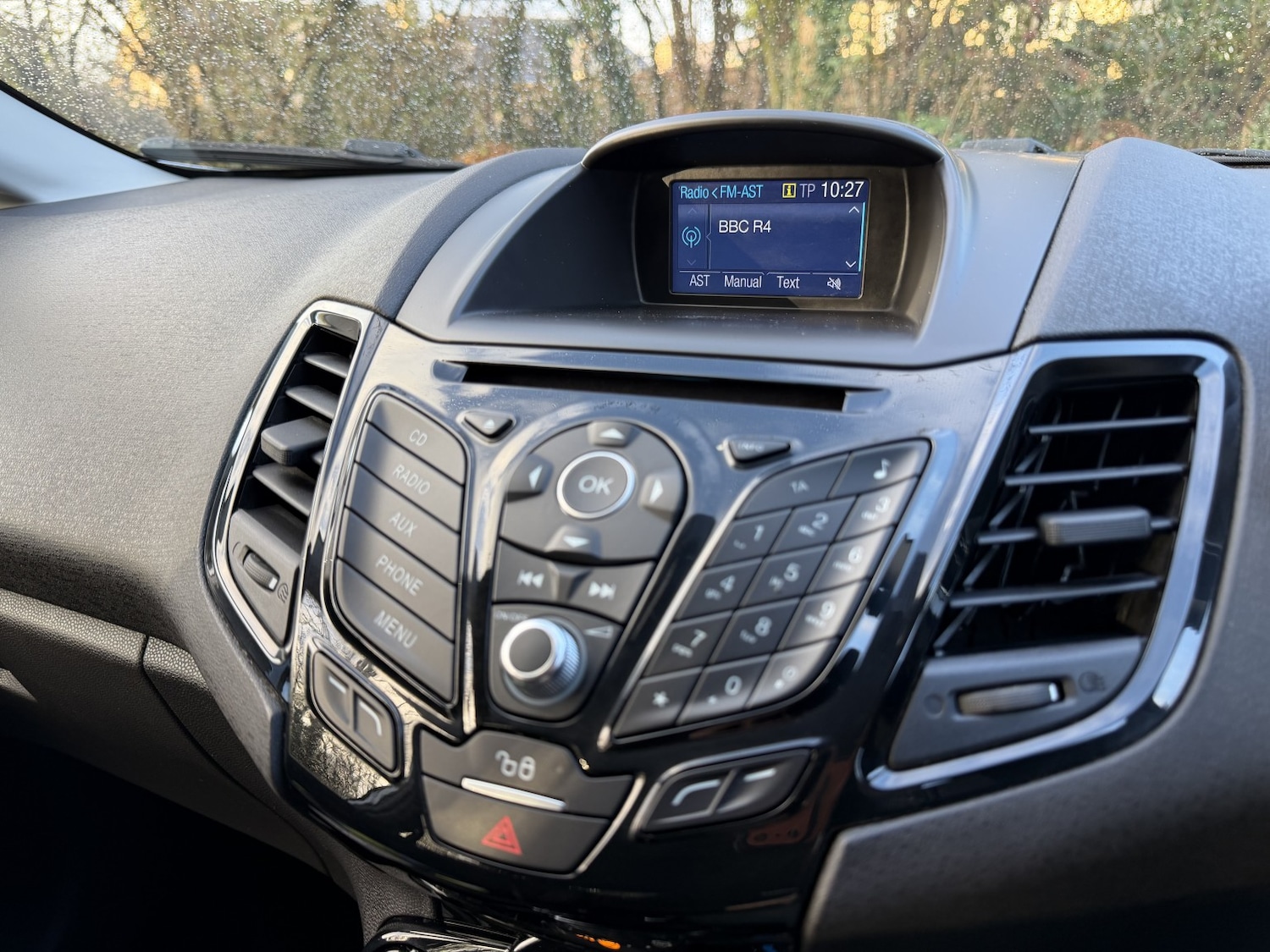 Used Ford Fiesta 2016 for sale - 76877600: Photo 23