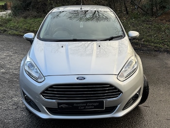 Used Ford Fiesta 2016 for sale - 76877600: Photo