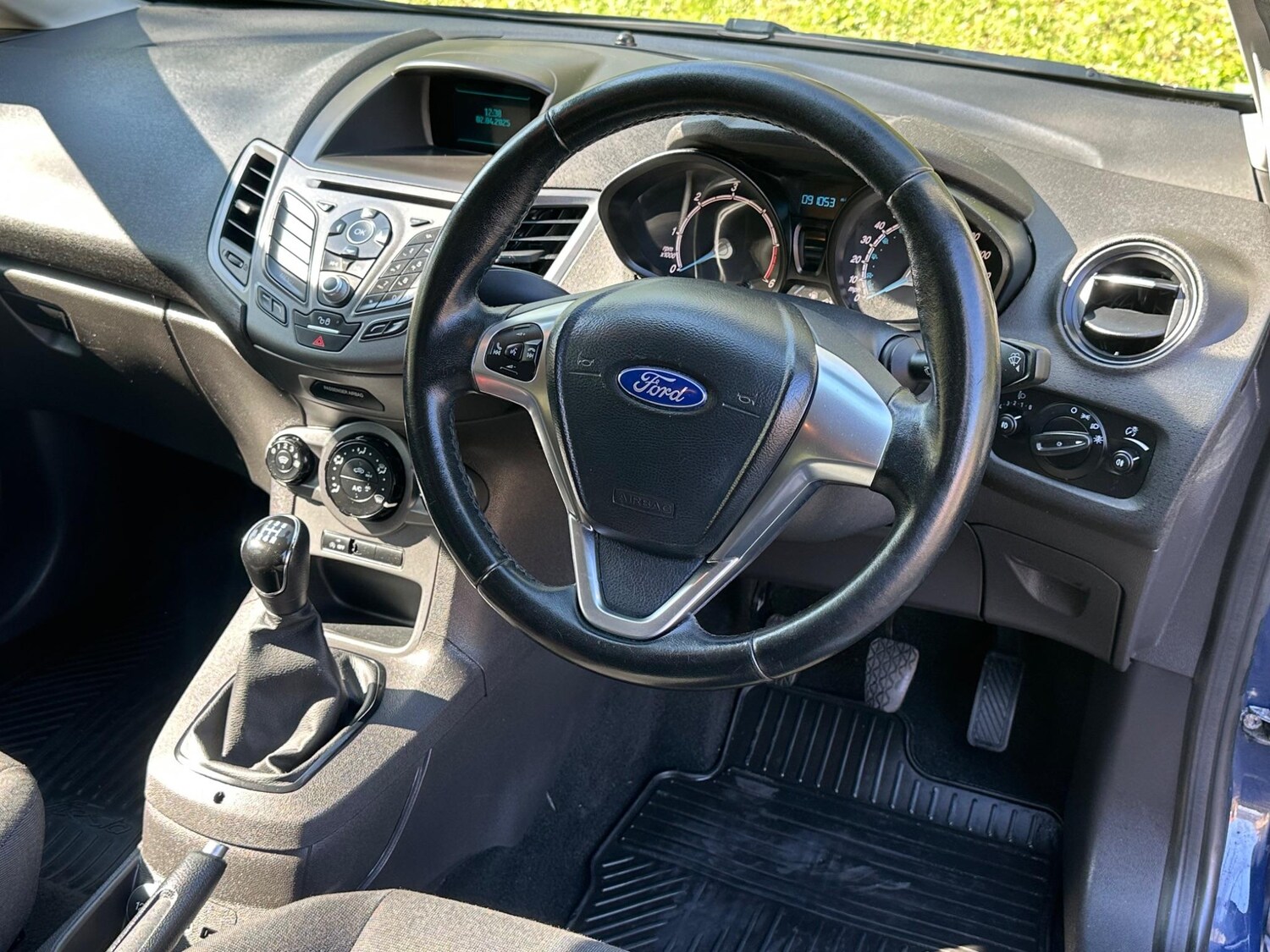 Used Ford Fiesta Van 2015 for sale - 76307820: Photo 9