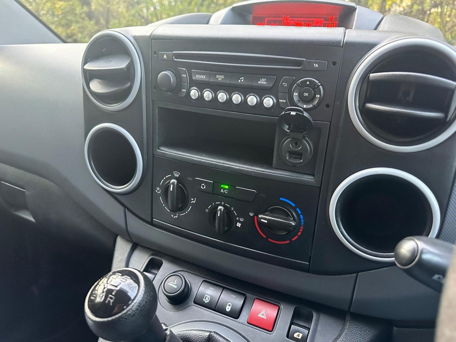 Used Peugeot Partner 2014 for sale - 76877461: Photo 17