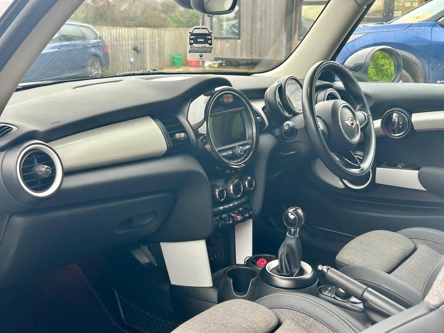 Used MINI Hatch 2015 for sale - 76877445: Photo 2