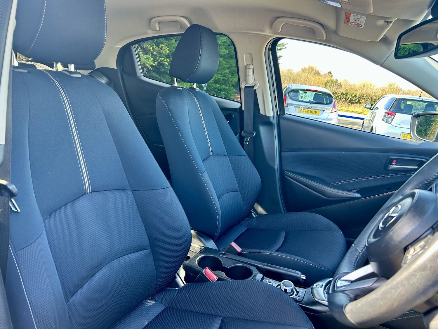 Used Mazda Mazda2 2022 for sale - 77938130: Photo 10