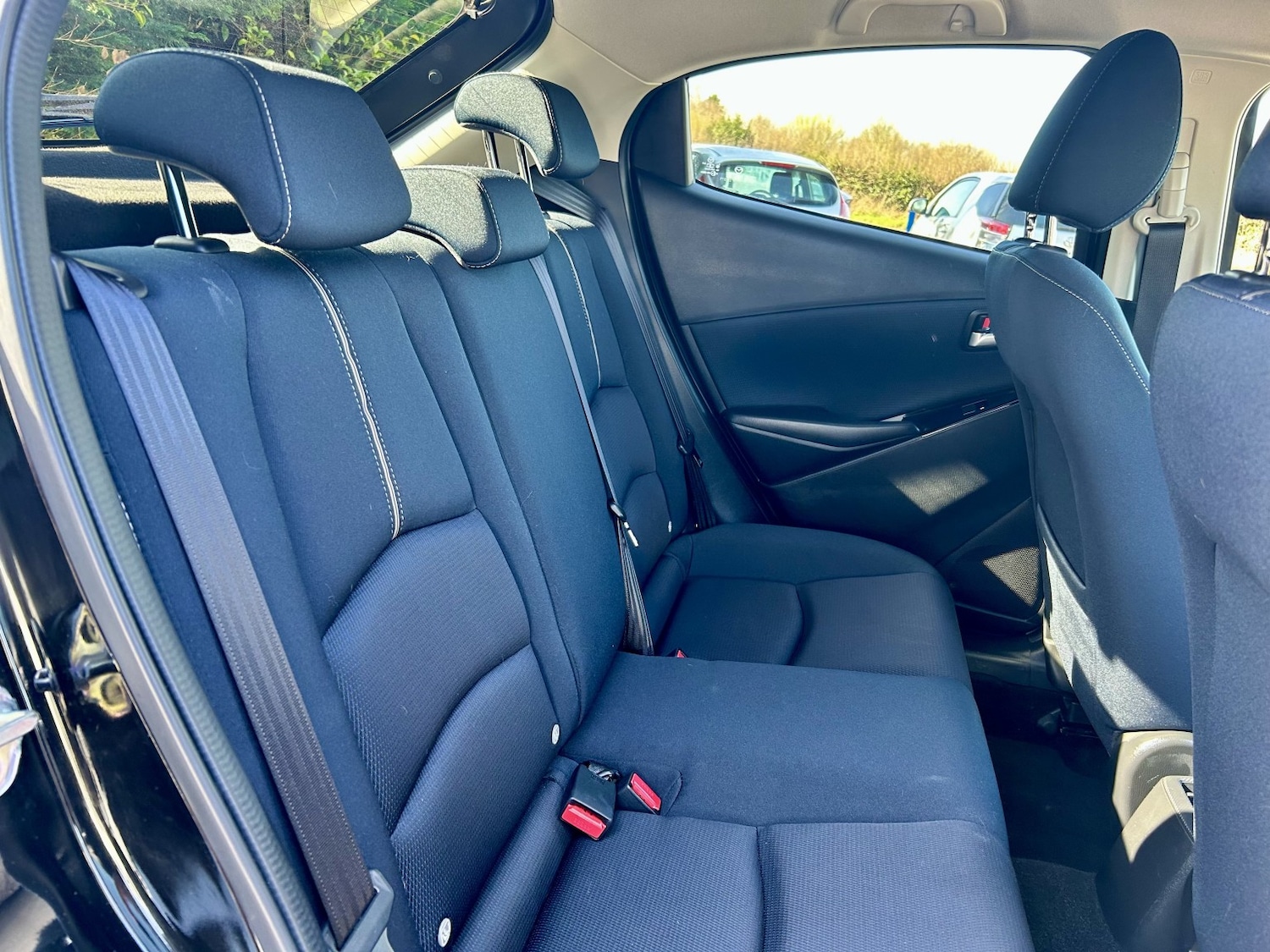 Used Mazda Mazda2 2022 for sale - 77938130: Photo 12