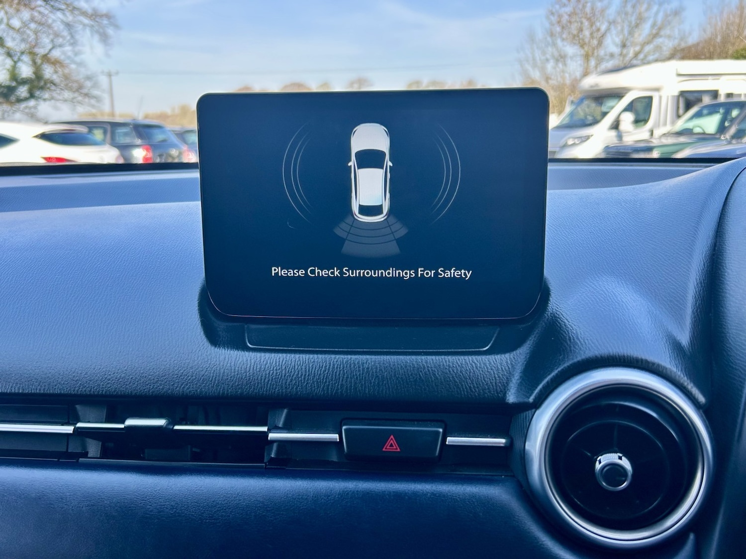 Used Mazda Mazda2 2022 for sale - 77938130: Photo 21