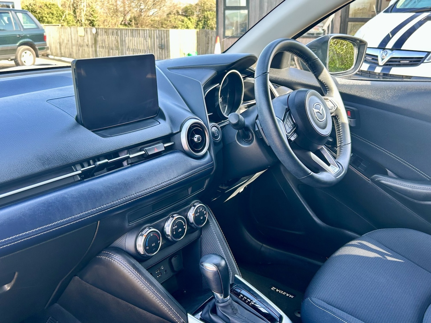 Used Mazda Mazda2 2022 for sale - 77938130: Photo 9