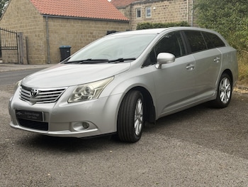 Used Toyota Avensis 2010 for sale - 79507873: Photo