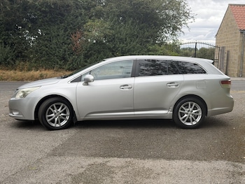 Used Toyota Avensis 2010 for sale - 79507873: Photo