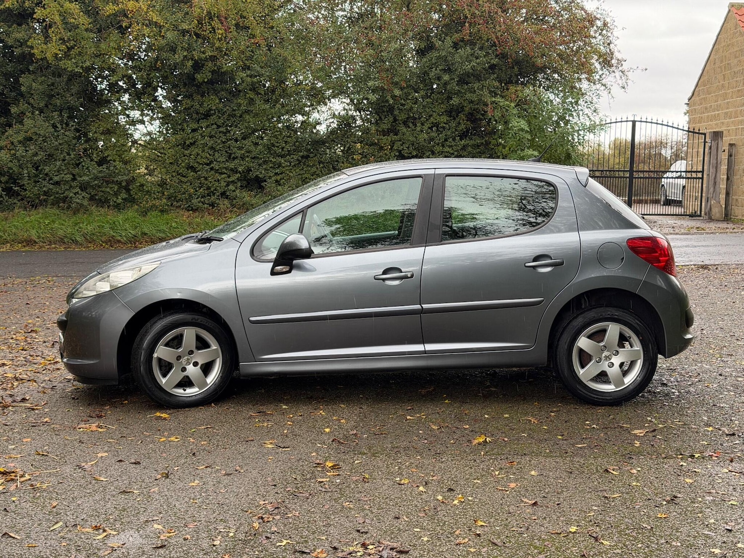 Used Peugeot 207 2009 for sale - 76370422: Photo 4