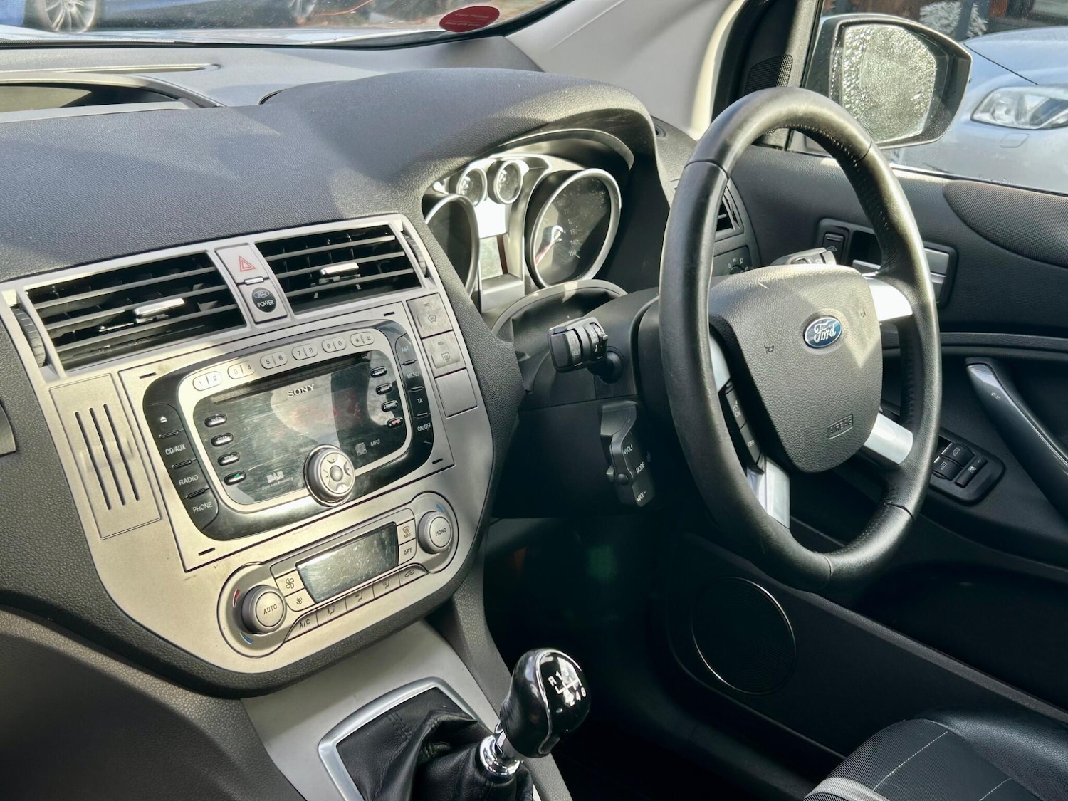 Used Ford Kuga 2010 for sale - 76689739: Photo 8