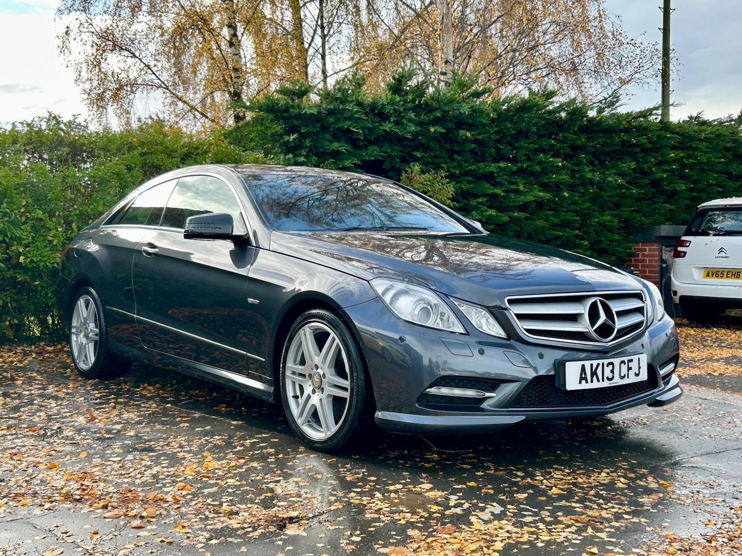Used Mercedes-Benz E Class 2013 for sale - 76484655: Photo 1