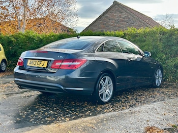 Used Mercedes-Benz E Class 2013 for sale - 76484655: Photo