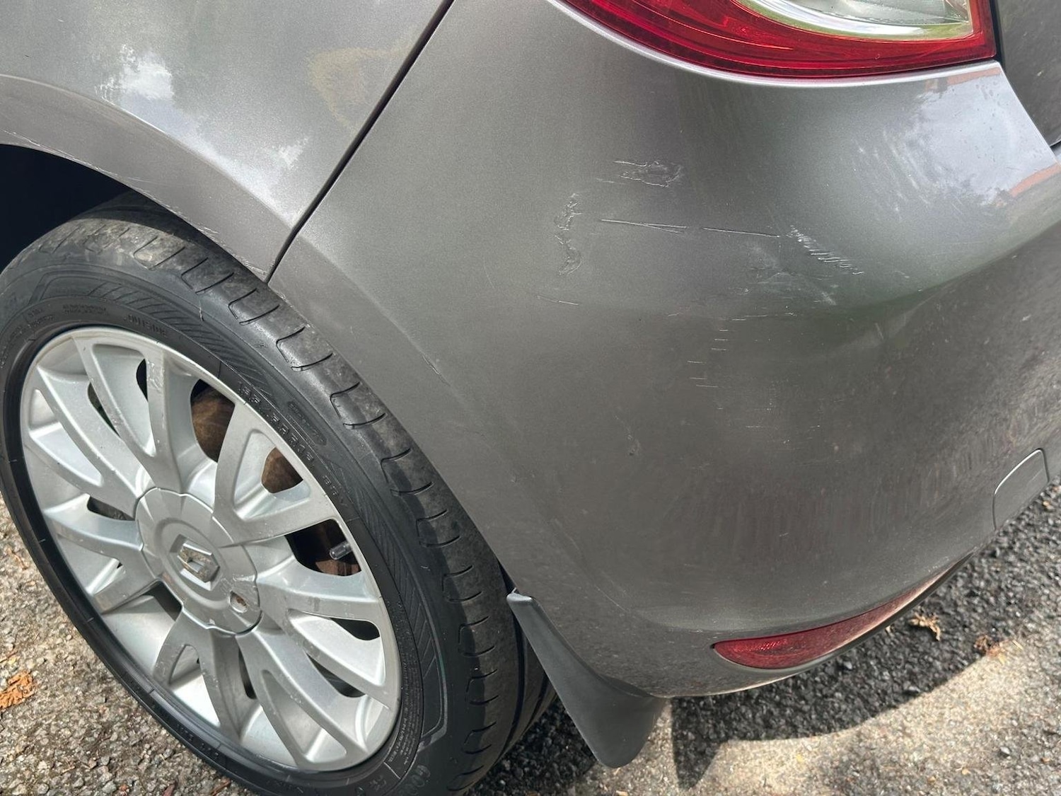 Used Renault Clio 2010 for sale - 76877449: Photo 12