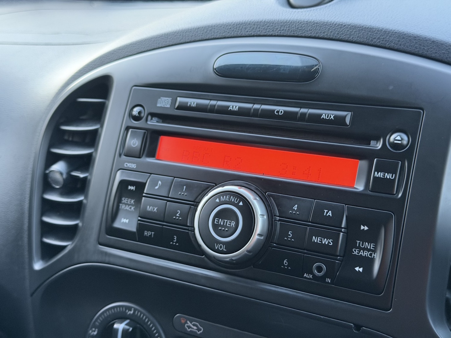 Used Nissan Juke 2012 for sale - 77107663: Photo 24