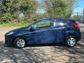 Used Ford Fiesta Van 2015 for sale - 74337101: Photo