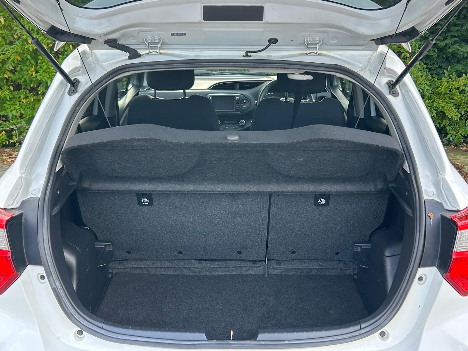 Used Toyota Yaris 2018 for sale - 76377766: Photo 22