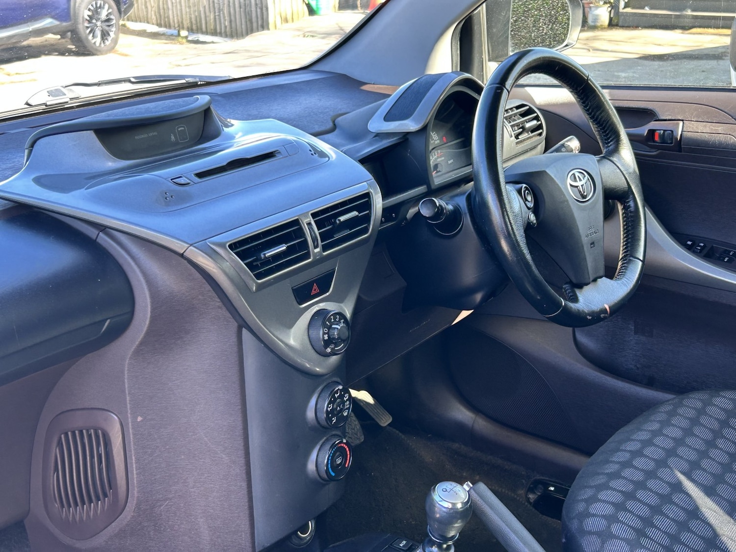 Used Toyota IQ 2009 for sale - 77880993: Photo 8