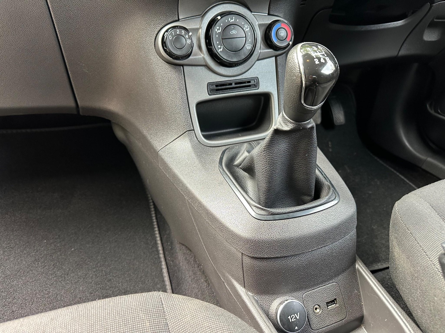 Used Ford Fiesta Van 2016 for sale - 76326181: Photo 15