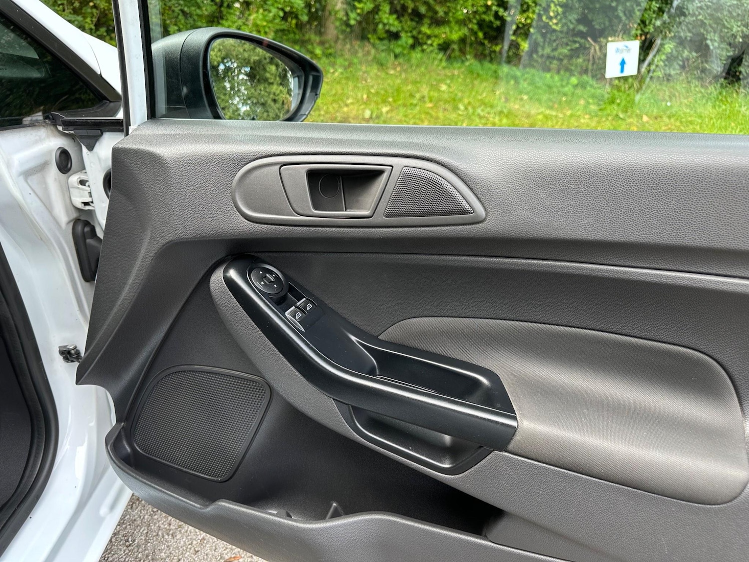 Used Ford Fiesta Van 2016 for sale - 76326181: Photo 17