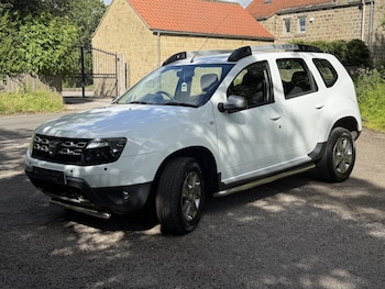 Used Dacia Duster 2015 for sale - 78864943: Photo