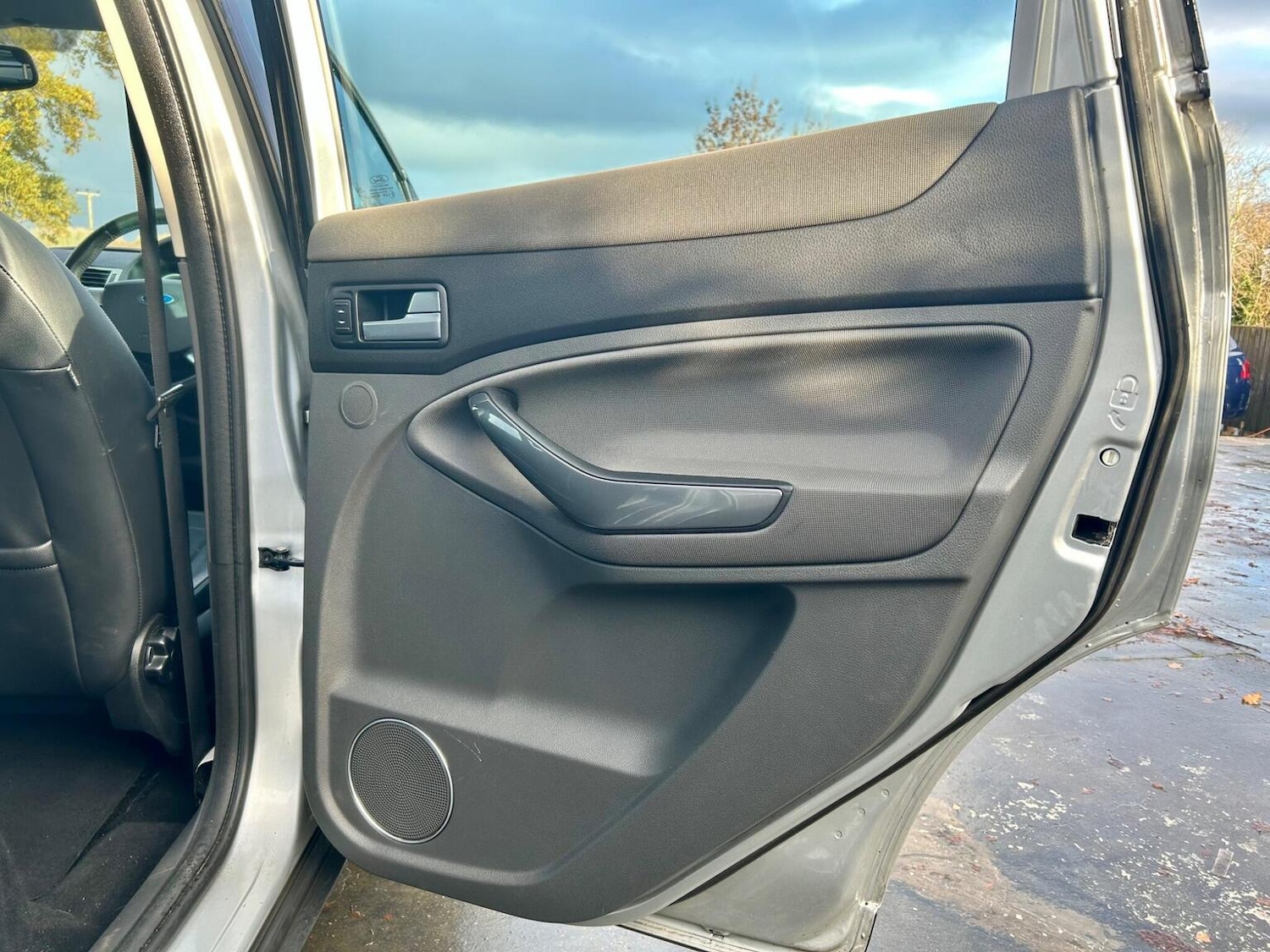 Used Ford Kuga 2010 for sale - 76877434: Photo 24