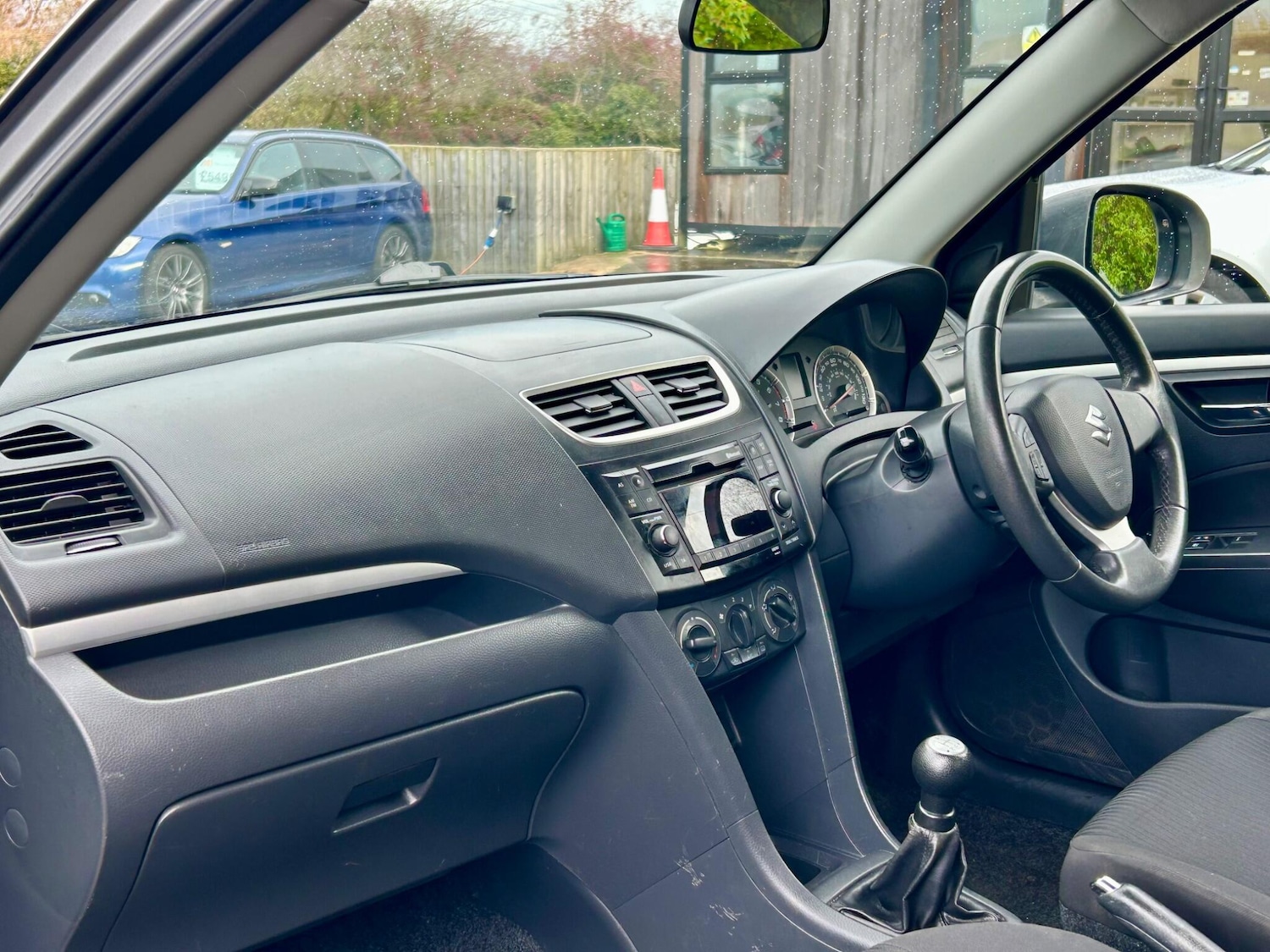 Used Suzuki Swift 2013 for sale - 76728268: Photo 9