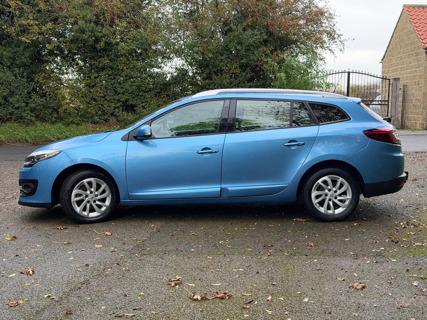 Used Renault Megane 2014 for sale - 76877468: Photo 4