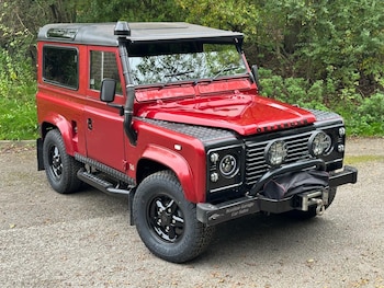 Land Rover - Defender 90
