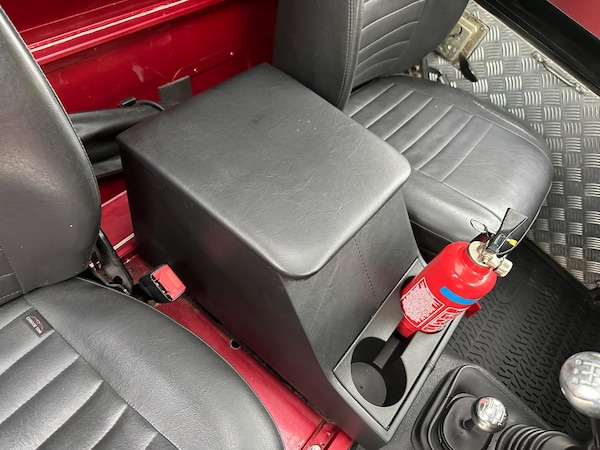Used Land Rover Defender 90 1998 for sale - 76295888: Photo 31