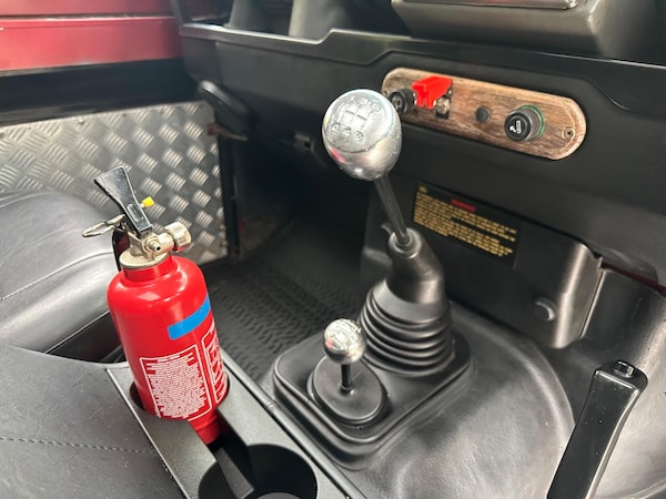 Used Land Rover Defender 90 1998 for sale - 76295888: Photo 35
