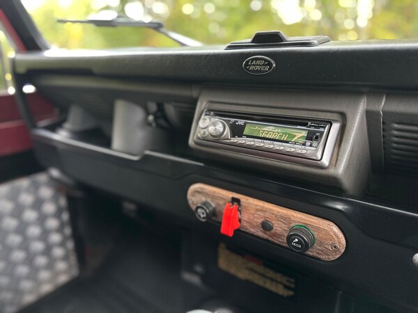 Used Land Rover Defender 90 1998 for sale - 76295888: Photo 39